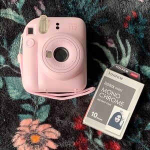 Fujifilm Instax Mini 12 Pink Instant Camera